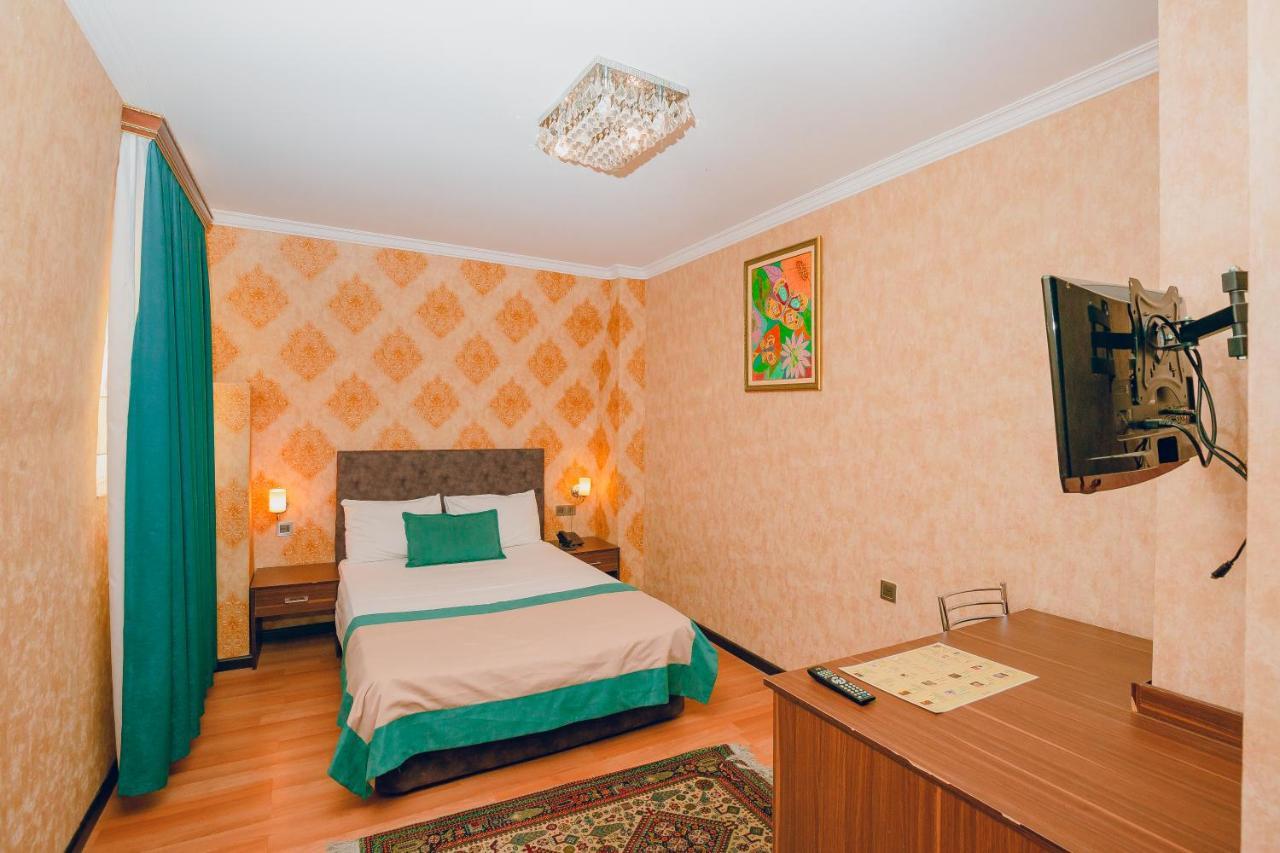 The Center Hotel Baku Ngoại thất bức ảnh