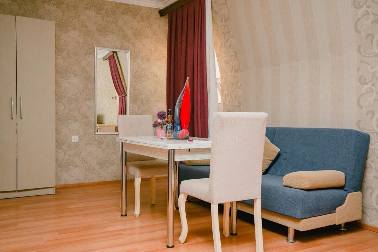 The Center Hotel Baku Ngoại thất bức ảnh