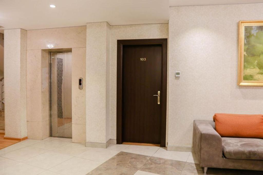 The Center Hotel Baku Ngoại thất bức ảnh